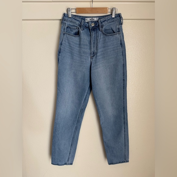 Hollister Curvy Ultra High-Rise Mom Jeans 27L Light Wash Vintage Stretch Denim - Picture 2 of 10